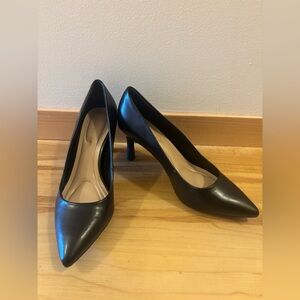 Elegant Black Women's Pumps